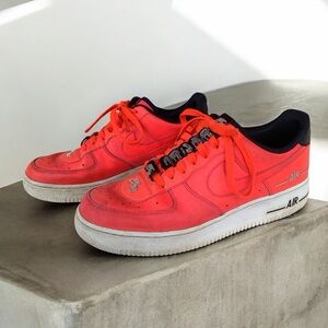 Nike Men's Air Force 1 Laser Crimson Sneakers Size 10